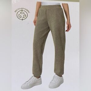 Mondetta Women's Heathered Fleece Jogger 4 Pockets
